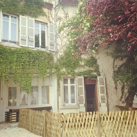 Apartment Aux Remparts Des Hospices *